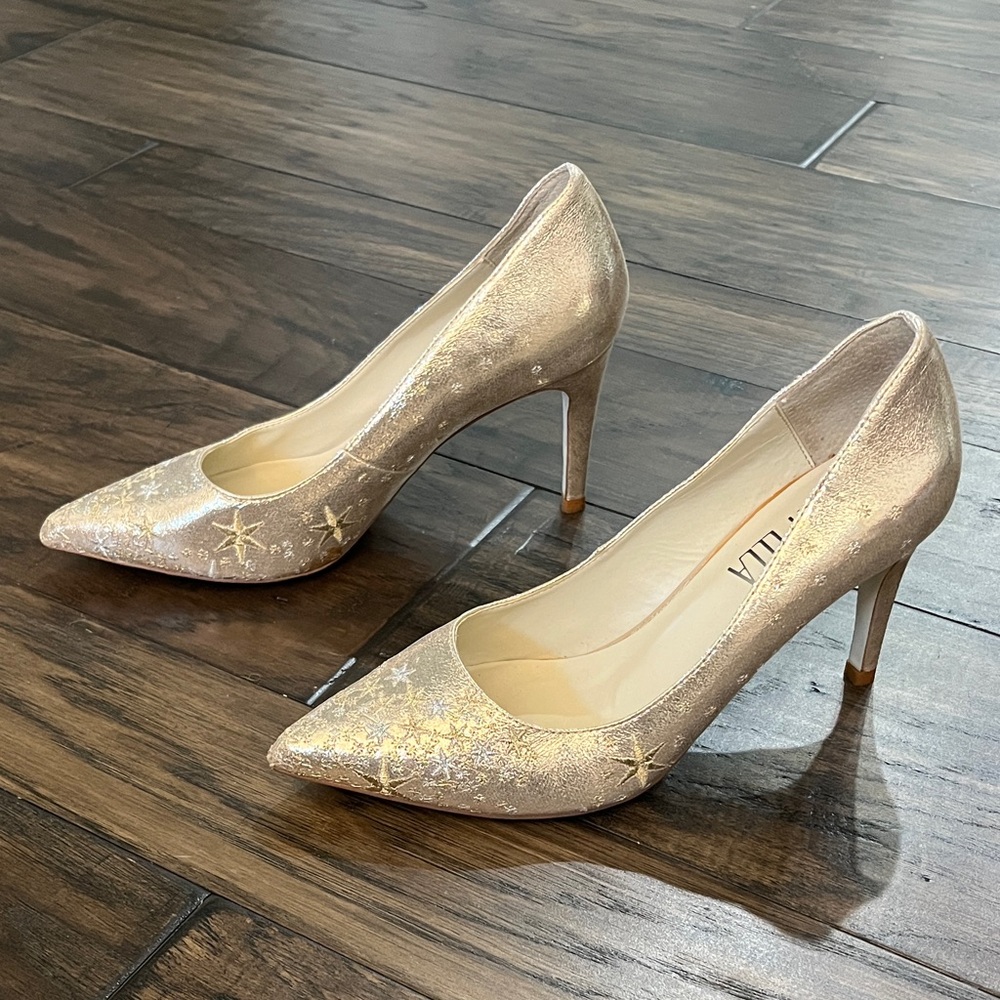 Billy Ella Anthropologie Gold Embroidered Star Heels - Picture 5 of 10